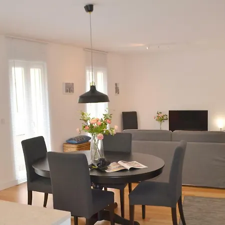 Tp Bombarda 5, Deluxe Lisbona